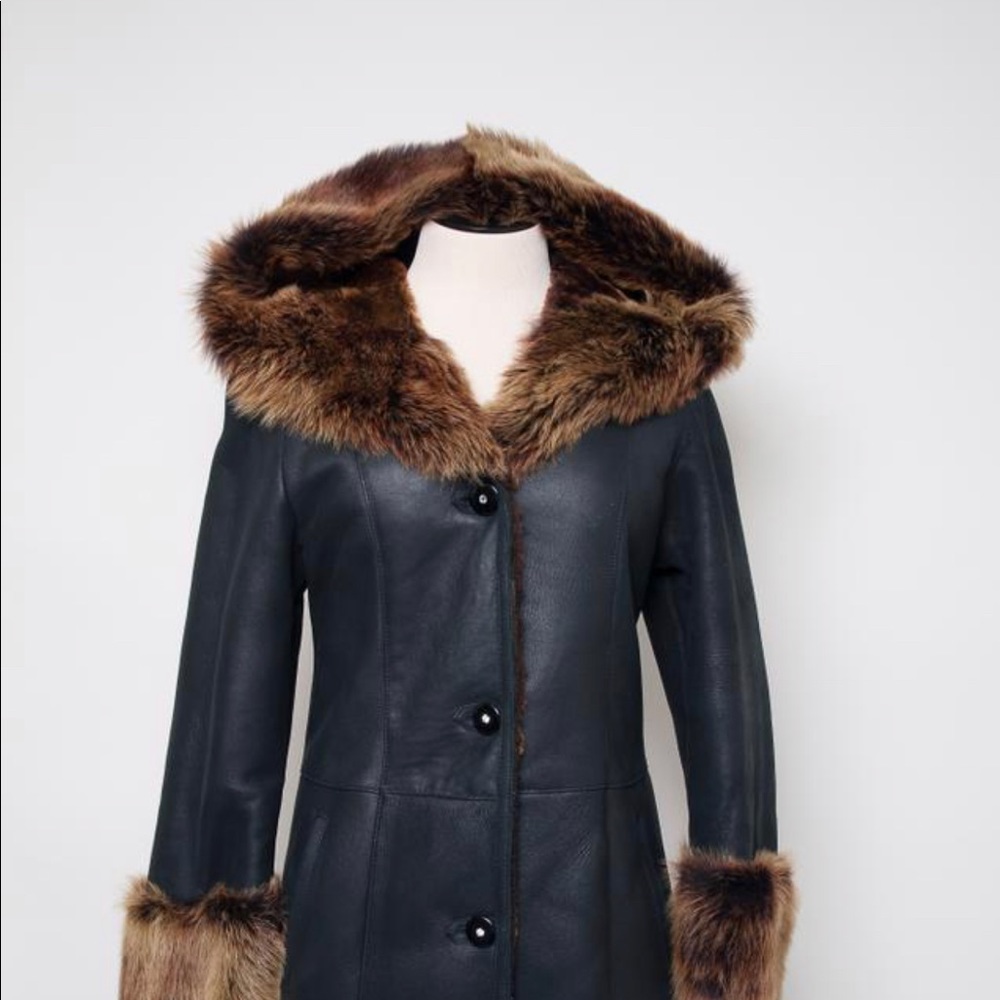 Shearling coat - Picture 8 of 8